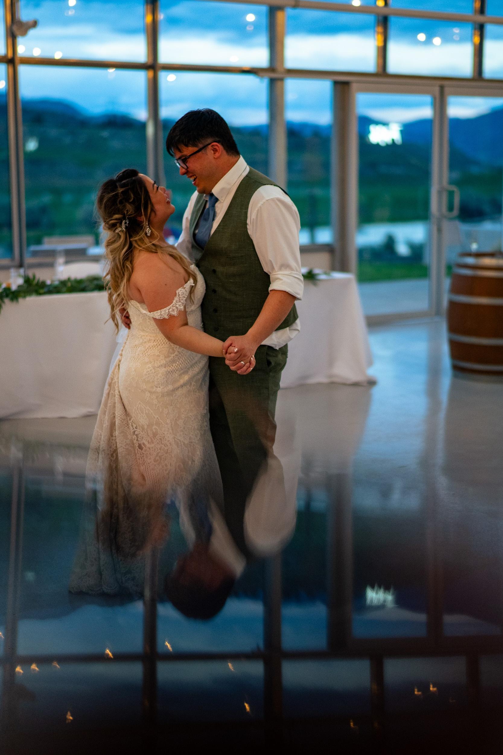 A Beautiful Wedding Day Overview: Capturing Louise and Devon's Special Moments